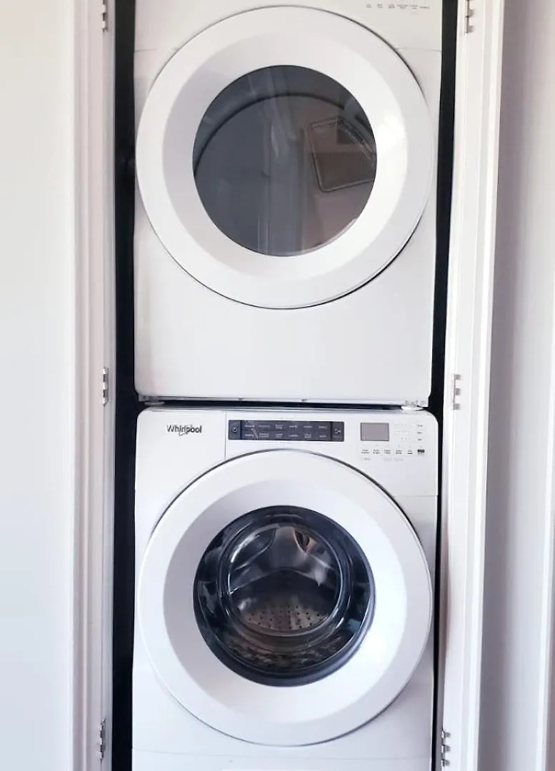 טורונטו Elegant 2Br & 2Ba Retreat In Prime Yorkville, Downtown דירה