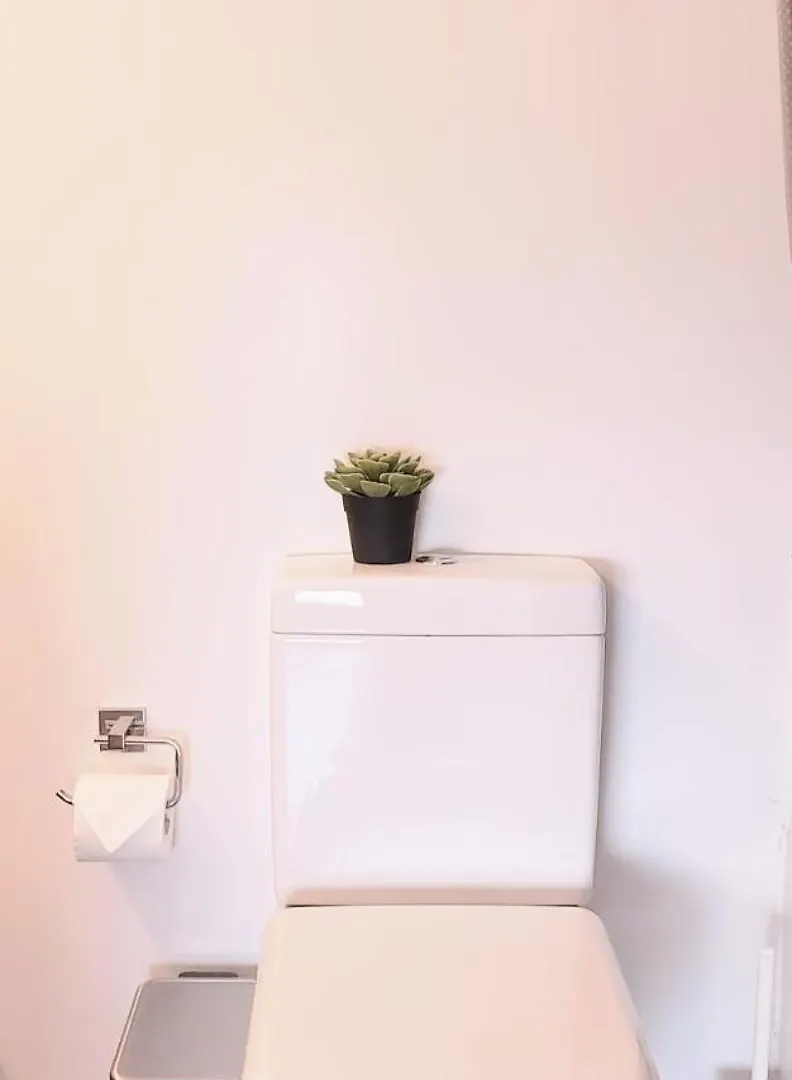 Apartment Elegant 2Br & 2Ba Retreat In Prime Yorkville, Downtown Toronto Canada