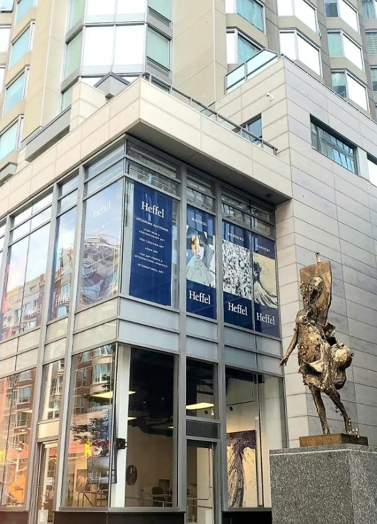 Elegant 2Br & 2Ba Retreat In Prime Yorkville, Downtown Toronto Canada